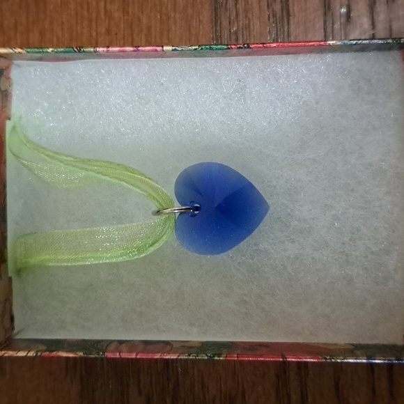 Tropical Waters Crystal Heart Necklace - Picture 2 of 5